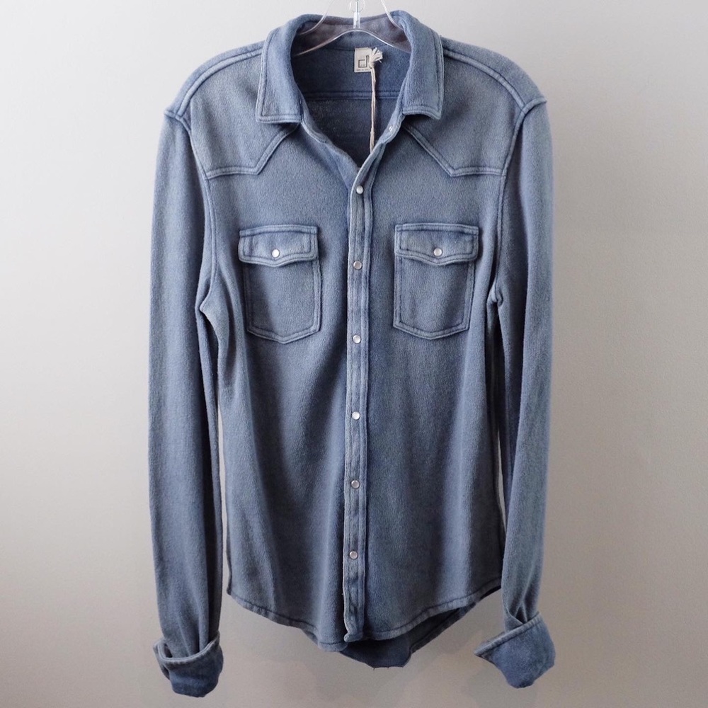 Une Cotton/ Cashmere Blend Long Sleeve Button Up